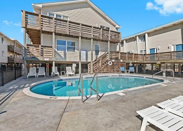 Group Escape Book 3 Near & Hangout * Gulf Shores
